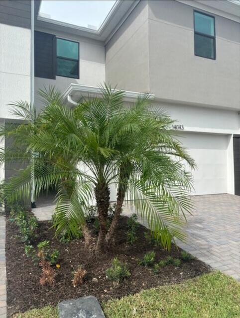 14043 SW Thorens Dr in Port St. Lucie, FL - Building Photo