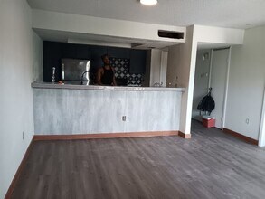 2818 S Bartell Dr in Houston, TX - Foto de edificio - Building Photo