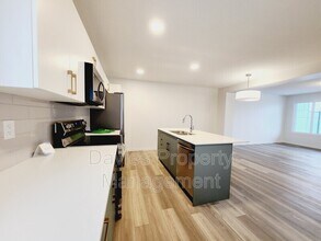 1182 Aster Blvd in Edmonton, AB - Building Photo - Building Photo