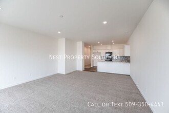 164 E Montmorency Blvd in George, WA - Building Photo - Building Photo
