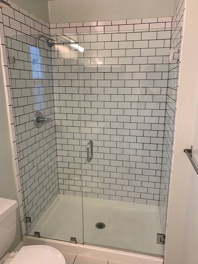 11015 National Blvd in Los Angeles, CA - Foto de edificio - Building Photo