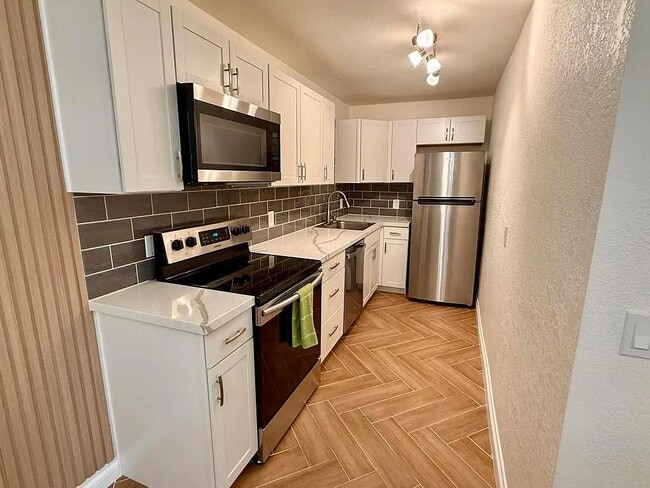property at 2875 N Los Felices Rd