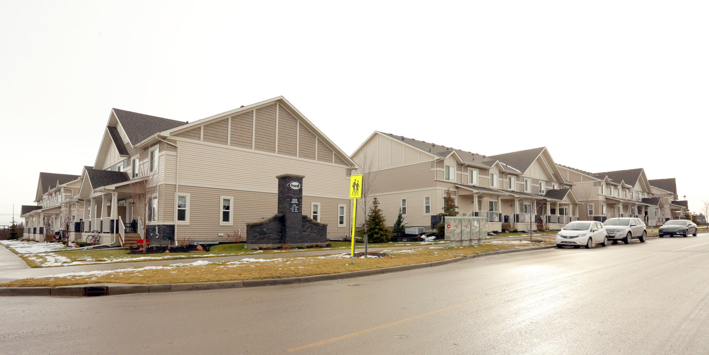 Prescott Place in Spruce Grove, AB - Building Photo