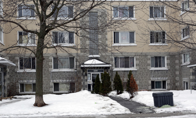 Evergeen Apartments in Ottawa, ON - Building Photo - Building Photo