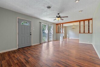 1113 Felder in Navasota, TX - Building Photo - Building Photo