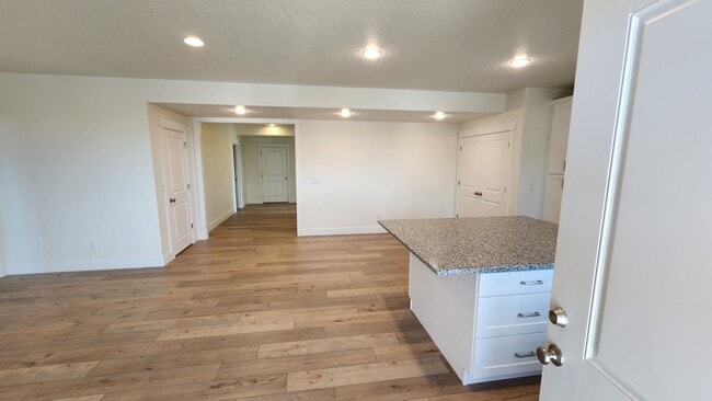 1467 N Orchard Ridge Ln in Fruit Heights, UT - Building Photo - Building Photo