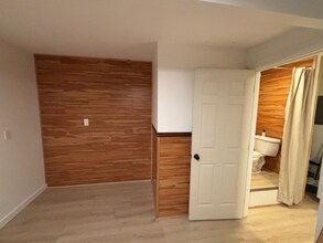 528 W 7th St in Port Angeles, WA - Foto de edificio - Building Photo