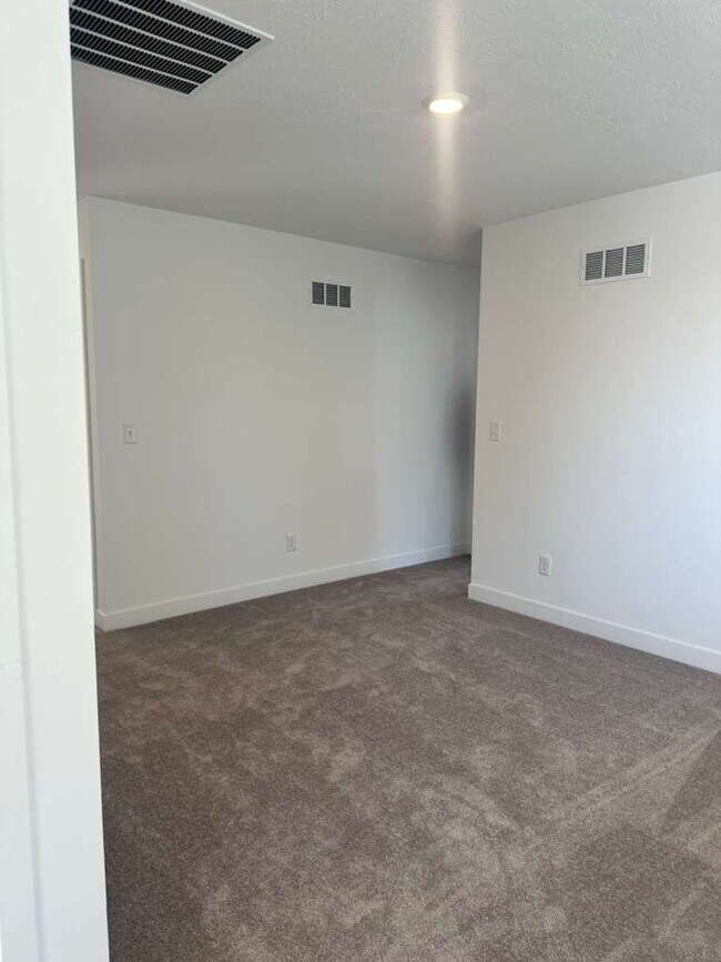 2762 Hardin Pl in Greenwood, IN - Building Photo - Building Photo