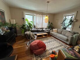 10 Ellery St in Cambridge, MA - Building Photo