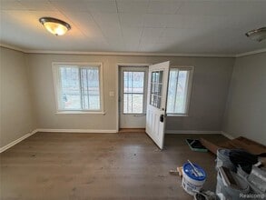 22130 Cora Ave in Farmington Hills, MI - Building Photo - Building Photo