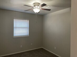 218 Falcon Ct in Norman, OK - Building Photo - Building Photo