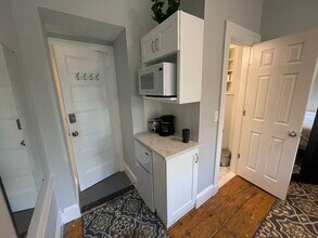 50 Irving St, Unit 52-3 in Cambridge, MA - Foto de edificio - Building Photo