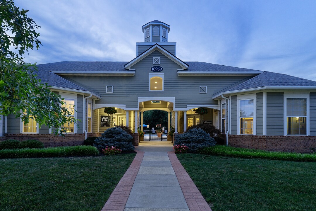 Lantern Woods Apartments in Fishers, IN - Foto de edificio