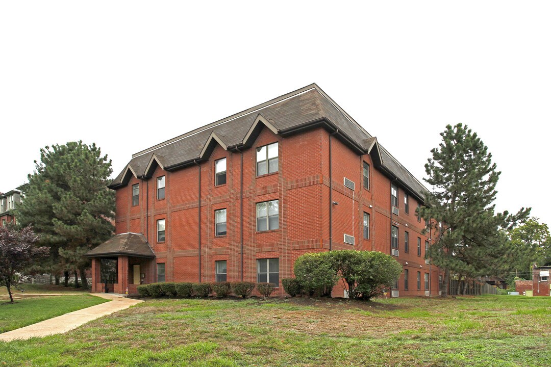 Laclede Apartments in St. Louis, MO - Building Photo