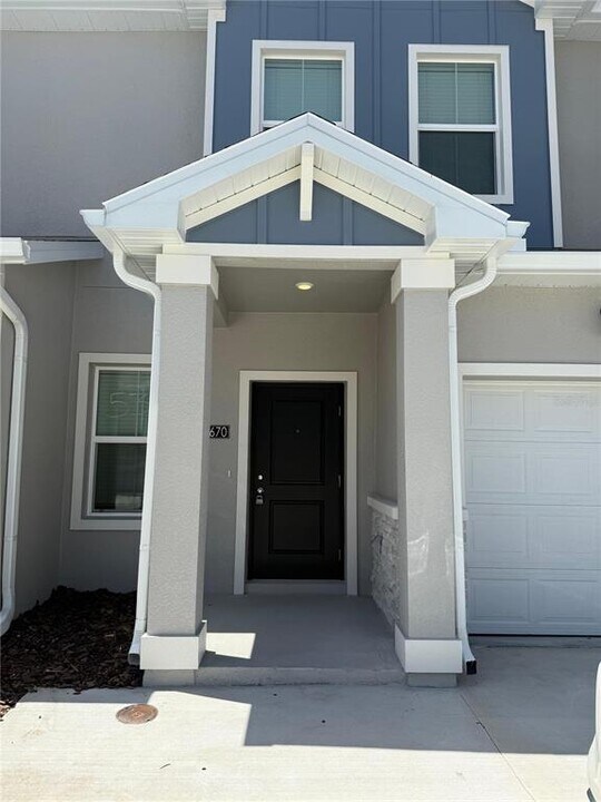 2670 Skyline Lp in Kissimmee, FL - Building Photo