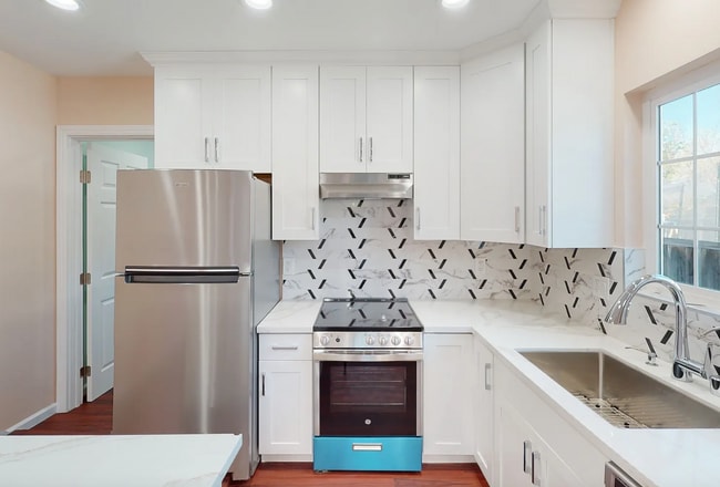 34251 Auckland Pl