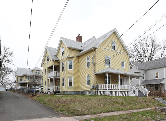 207-211 Maple St in New Britain, CT - Building Photo - Building Photo