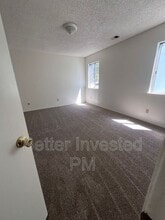 304 Cooper Ln in Ukiah, CA - Building Photo - Building Photo