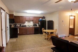 Cardinal View Apartments in Ames, IA - Building Photo - Building Photo