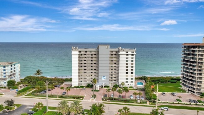 840 Ocean Dr, Unit 806 in Juno Beach, FL - Foto de edificio - Building Photo