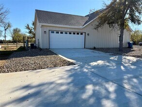 1353 Red Town Rd in Elgin, TX - Building Photo - Building Photo