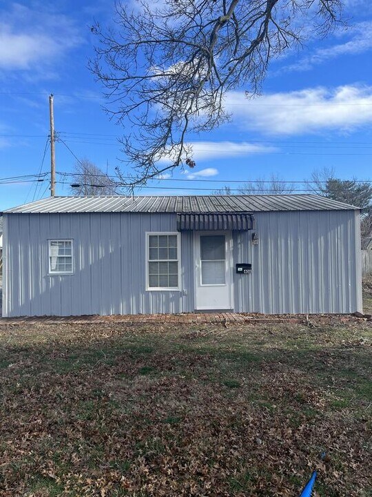 408 S 24th St in Herrin, IL - Building Photo