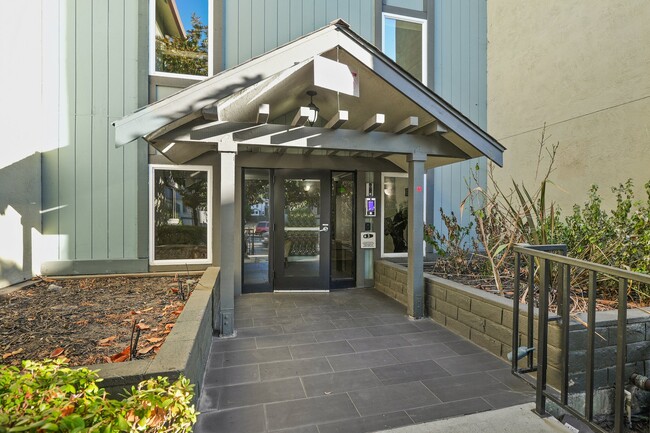 1315 A St in Hayward, CA - Building Photo - Building Photo