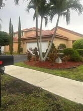 1512 Presidio Dr in Weston, FL - Building Photo - Building Photo