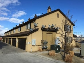 Lancaster Townhouse Apartments in Reno, NV - Building Photo - Building Photo