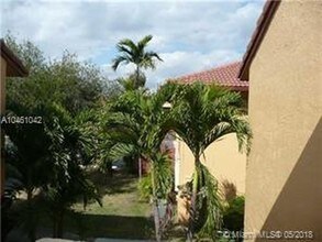 10885 NW 7th St in Miami, FL - Building Photo - Building Photo