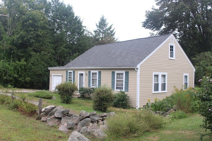 470 Washington Rd in Rye, NH - Building Photo