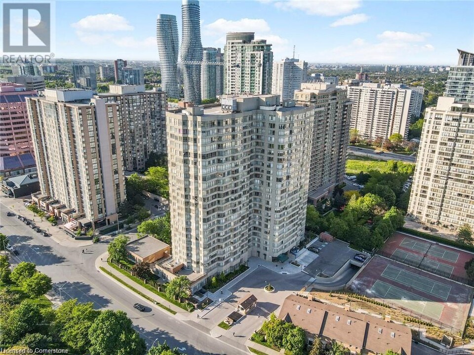 3605 Kariya Dr in Mississauga, ON - Building Photo