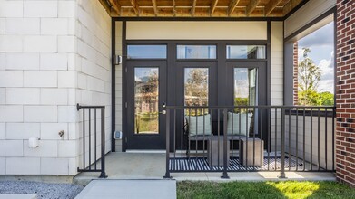 Upper Vue Flats in Dublin, OH - Building Photo - Building Photo