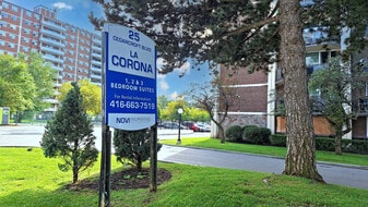La Corona in Toronto, ON - Building Photo