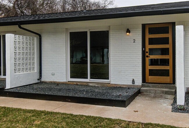property at 1215 Hollow Creek Dr