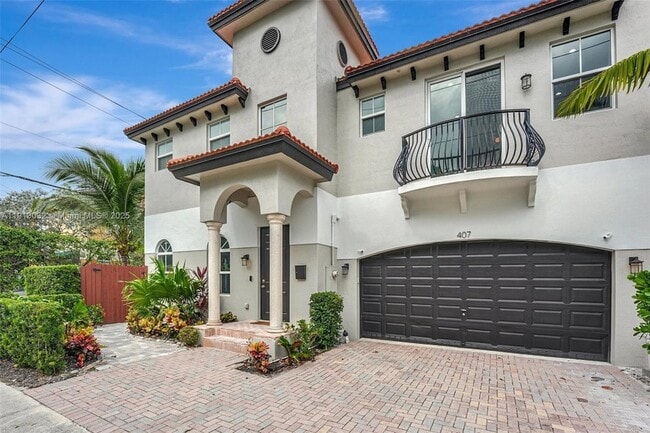 property at 407 SW 17th St