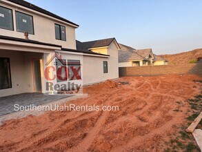 5244 W 2040 S in Hurricane, UT - Building Photo - Building Photo