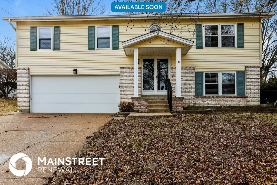 5621 Wieland Dr in St. Louis, MO - Building Photo