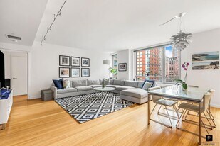 2 River Ter., Unit 5A in New York, NY - Building Photo