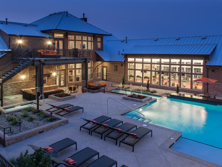 Arvada Station Apartments in Wheat Ridge, CO - Foto de edificio