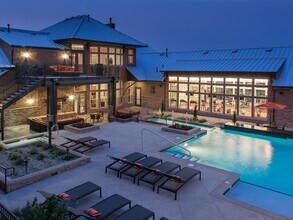 Arvada Station Apartments in Wheat Ridge, CO - Foto de edificio - Building Photo