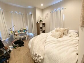 118 Buttonwood St, Unit #1 in Boston, MA - Building Photo - Building Photo