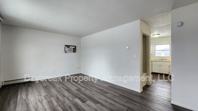 525 7th Ave E in West Fargo, ND - Building Photo - Building Photo