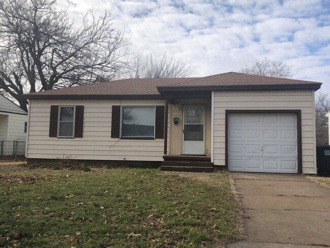 property at 1706 W Wallace Dr