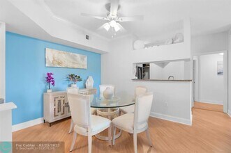 2417 Tuscany Way in Boynton Beach, FL - Foto de edificio - Building Photo