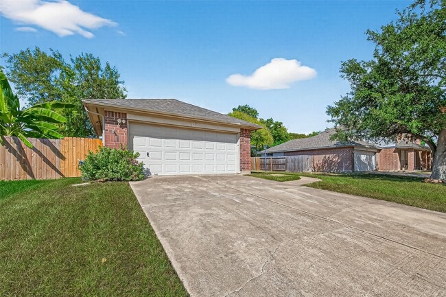 18402 Willow Moss Dr in Katy, TX - Building Photo - Building Photo