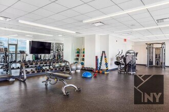 250 S End Ave in New York, NY - Building Photo - Building Photo