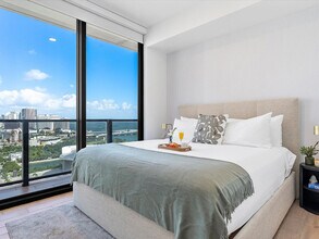 398 NE 5th St in Miami, FL - Building Photo - Building Photo
