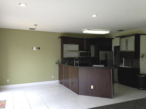 23395 Water Cir in Boca Raton, FL - Building Photo - Building Photo