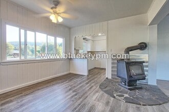 34504 NE Amboy Rd in Yacolt, WA - Building Photo - Building Photo